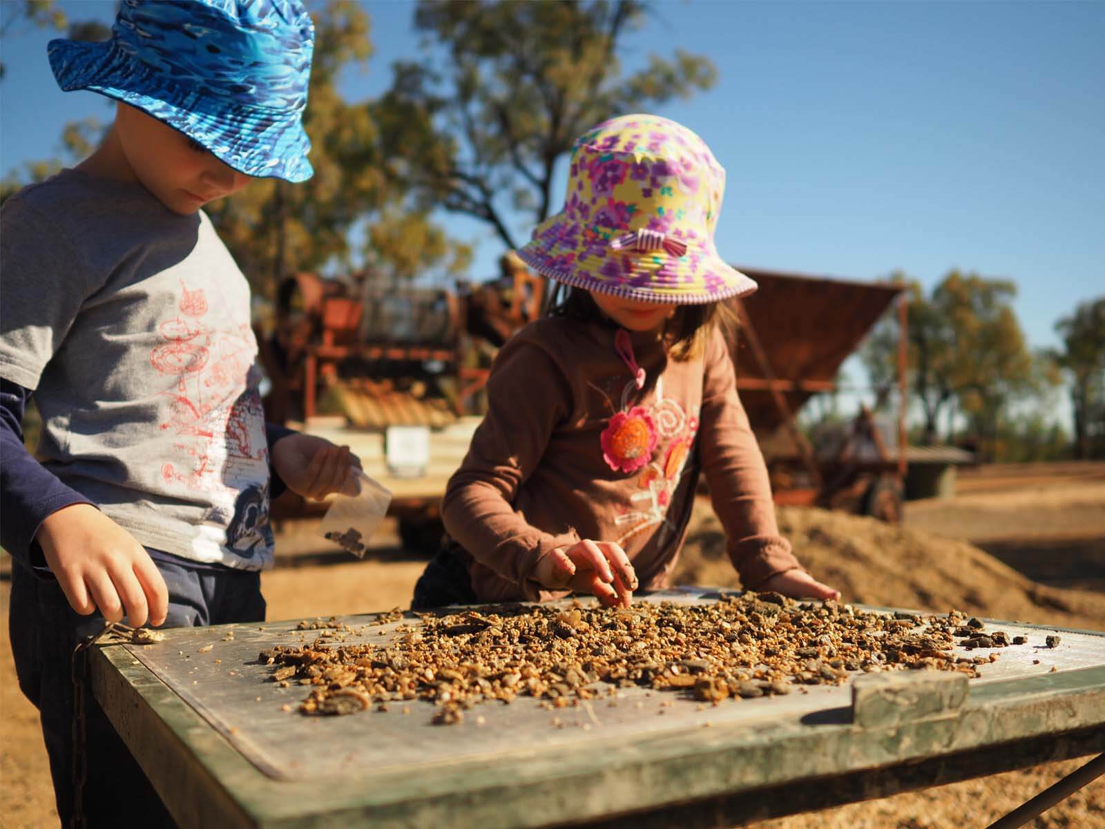 fossicking tours australia